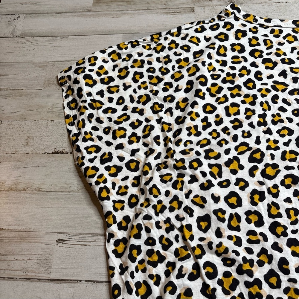 E. Luna Woman's Short Sleeve Tie Knot Hem Tunic Top Leopard Plus 2X - Picture 9 of 13